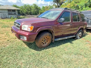 NISSAN PATHFINDER SE