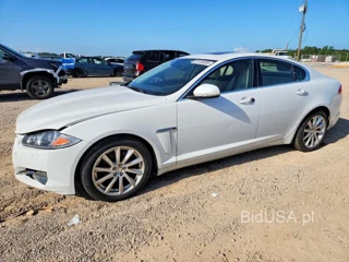 JAGUAR XF 2.0T PREMIUM