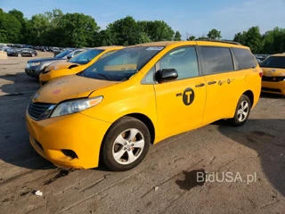TOYOTA SIENNA LE MOBILITY