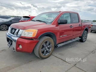 NISSAN TITAN SV