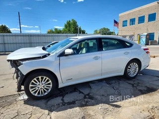 TOYOTA AVALON HYBRID XLE TOURING