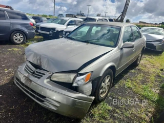 TOYOTA CAMRY CE V6