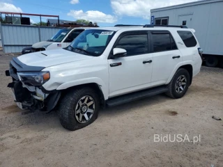 TOYOTA 4RUNNER SR5