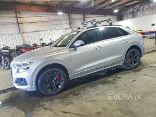 AUDI Q8 PREMIUM