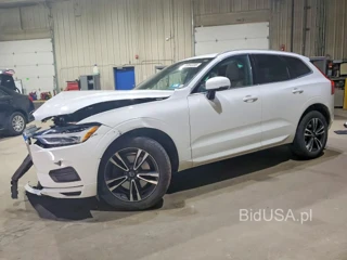VOLVO XC60 T6 MOMENTUM