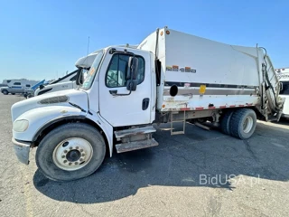 FREIGHTLINER M2
