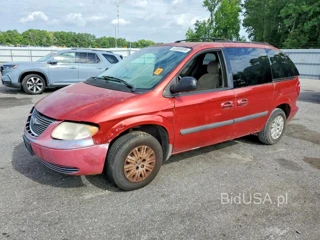 CHRYSLER TOWN & COUNTRY