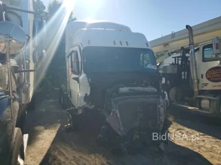 FREIGHTLINER CASCADIA 116
