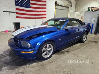 FORD MUSTANG GT