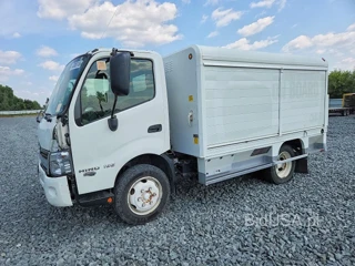 HINO 195