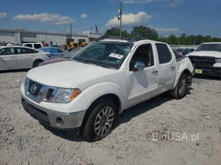 NISSAN FRONTIER CREW CAB SE