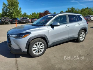 TOYOTA COROLLA CROSS XLE
