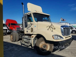 FREIGHTLINER COLUMBIA 1