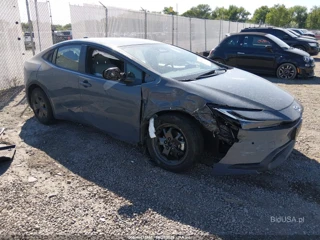 TOYOTA TOYOTA PRIUS LE