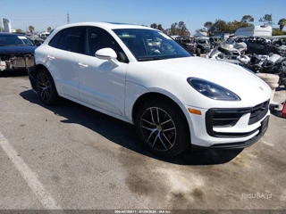 PORSCHE PORSCHE MACAN T