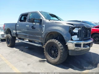 FORD FORD F-250 LARIAT