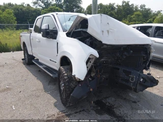 FORD FORD F-250 LARIAT