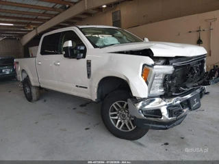 FORD FORD F-250 LARIAT