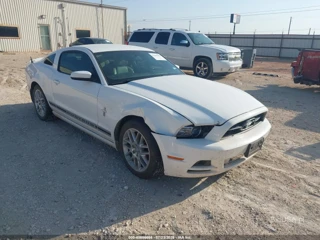 FORD FORD MUSTANG V6/V6 PREMIUM