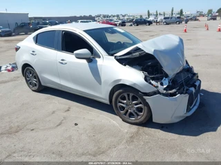 TOYOTA TOYOTA YARIS XLE