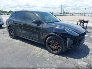 PORSCHE PORSCHE CAYENNE GTS