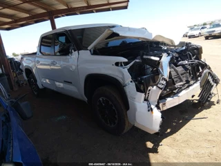 TOYOTA TOYOTA TUNDRA SR5 CREWMAX 5.5' BED