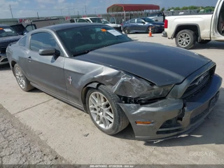FORD FORD MUSTANG V6 PREMIUM