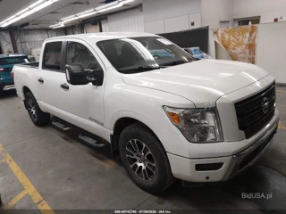 NISSAN NISSAN TITAN SV 4X4