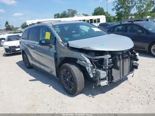 TOYOTA TOYOTA SIENNA XSE