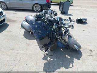 INDIAN MOTORCYCLE CO. INDIAN MOTORCYCLE CO. ROADMASTER