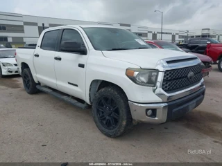 TOYOTA TOYOTA TUNDRA SR5