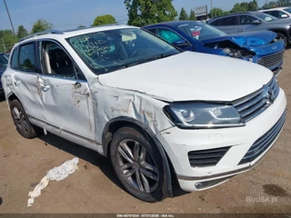 VOLKSWAGEN VOLKSWAGEN TOUAREG V6 LUX