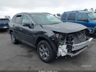 TOYOTA TOYOTA RAV4 HYBRID LE