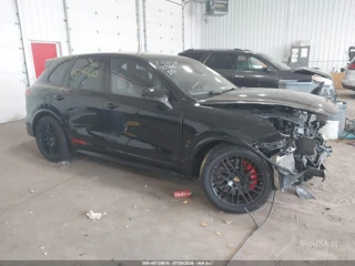 PORSCHE PORSCHE CAYENNE GTS