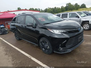 TOYOTA TOYOTA SIENNA WOODLAND EDITION