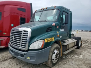 FREIGHTLINER CASCADIA 113
