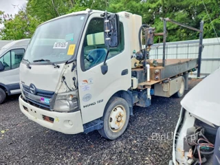 HINO 195