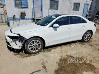 MERCEDES-BENZ A 220