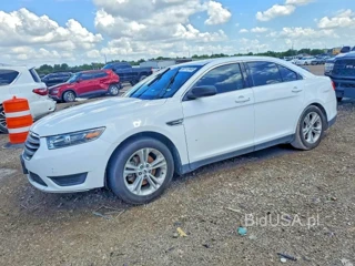FORD TAURUS SE