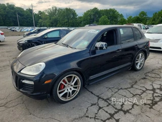 PORSCHE CAYENNE GTS