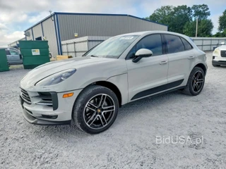 PORSCHE MACAN S