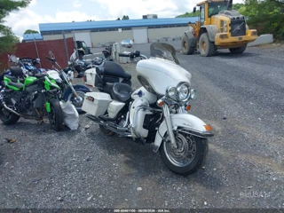 HARLEY-DAVIDSON HARLEY-DAVIDSON FLHTCUI