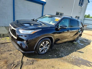 TOYOTA HIGHLANDER XLE