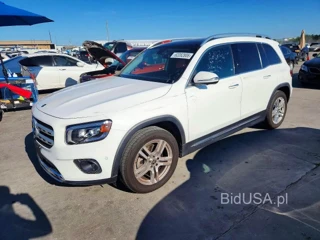 MERCEDES-BENZ GLB 250