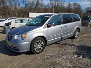 CHRYSLER TOWN & COUNTRY TOURING L