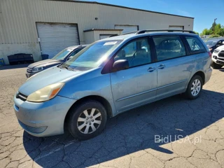 TOYOTA SIENNA CE 7 PASSENGER