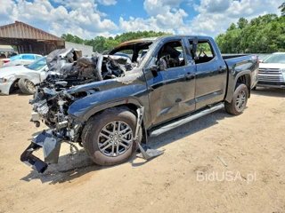 TOYOTA TUNDRA SR5