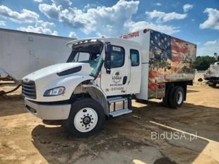 FREIGHTLINER M2