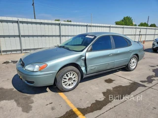 FORD TAURUS SE