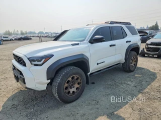 TOYOTA 4RUNNER TRAILHUNTER HV